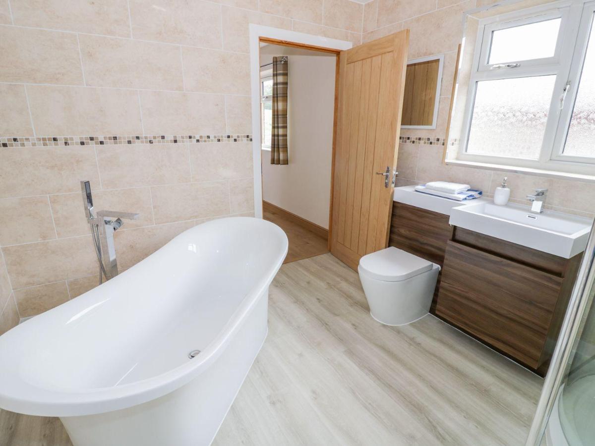 Makins Lodges Nuneaton Exterior foto
